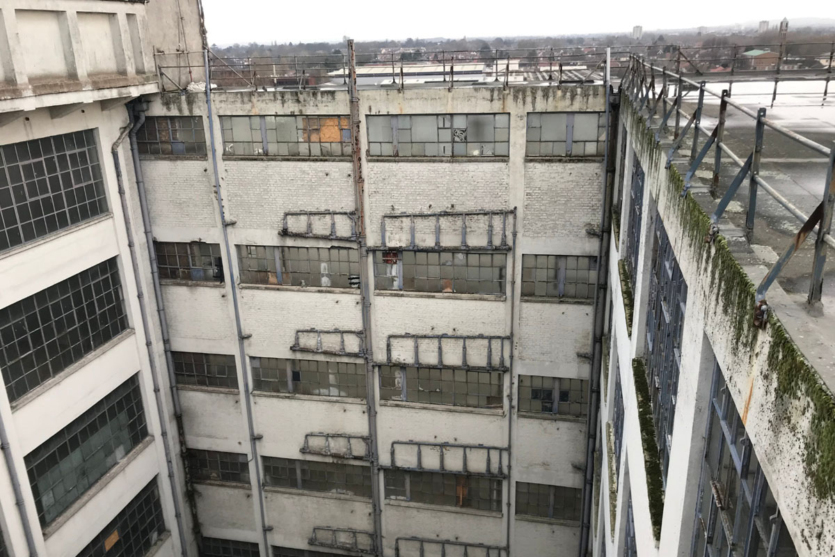 UKG Grade 2 Vinyl Factory 01